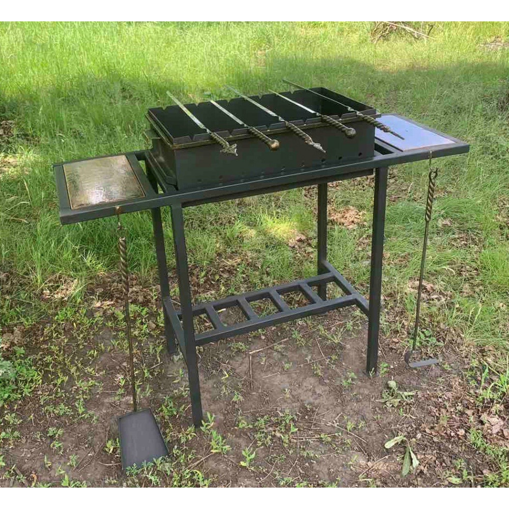 Мангал 4 мм на 10 шампурів зі столиками