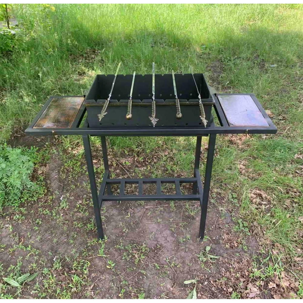 Мангал 4 мм на 10 шампурів зі столиками