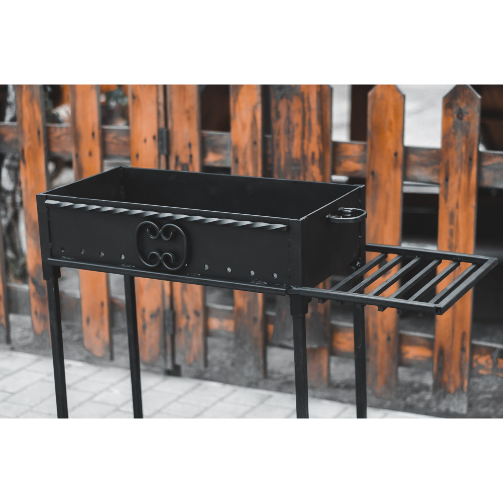 Мангал стаціонарний 4 мм на зйомних ніжках та столиком М4