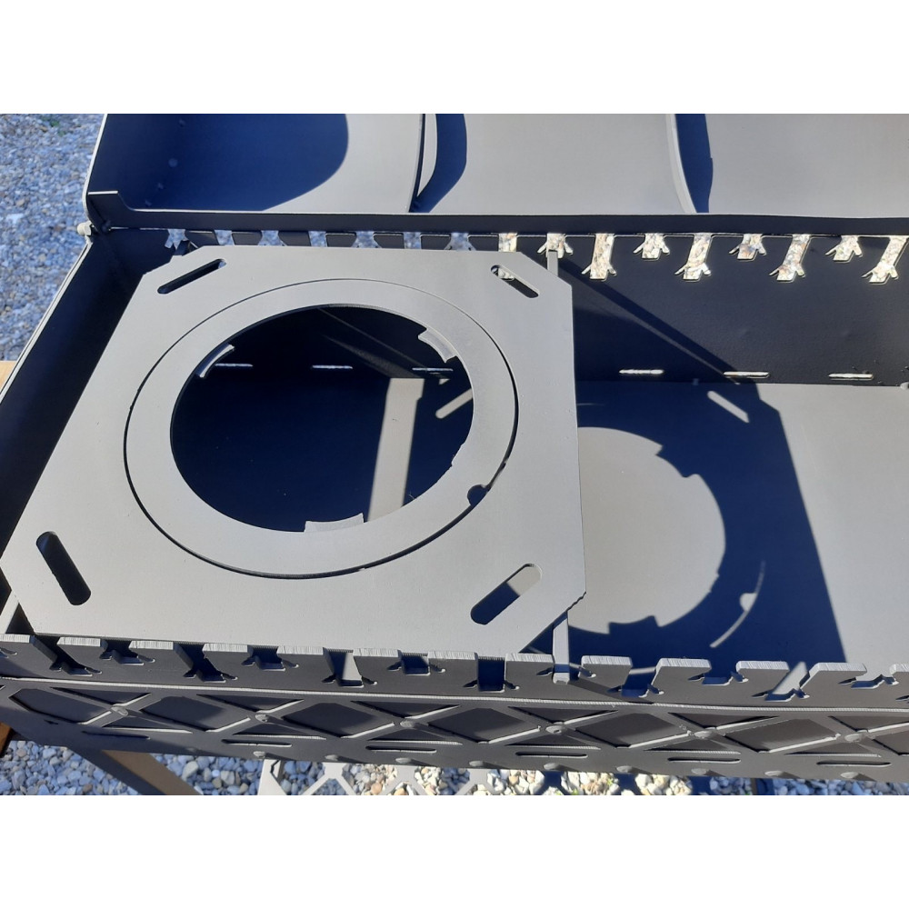 Мангал стаціонарний KING на 9 шампурів з підставкою під казан