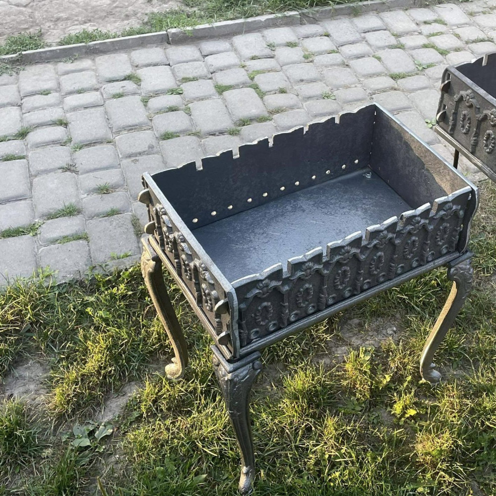 Мангал чавунний на 6 шампурів (розбірний)