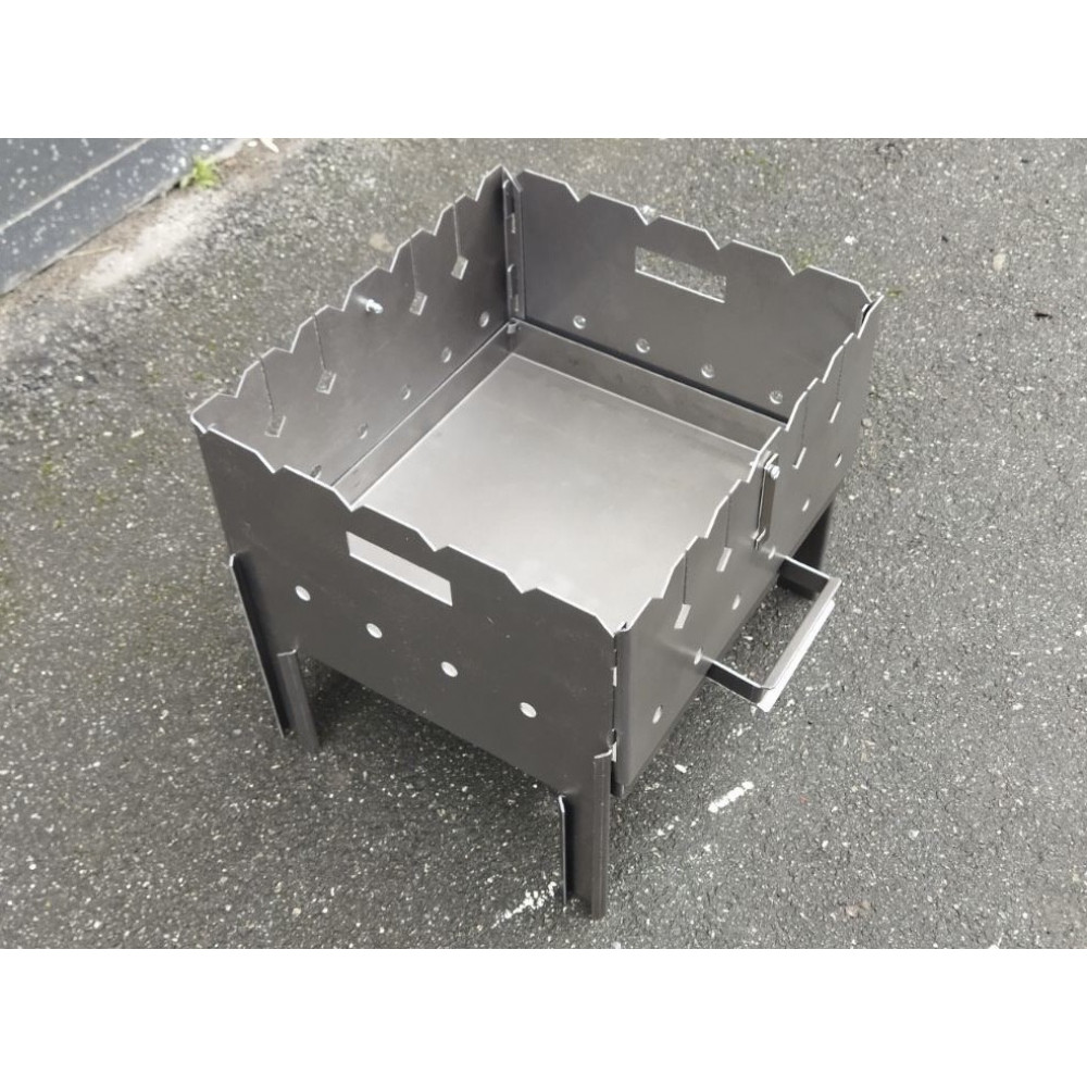 Мангал-чемодан 2 мм на 6 шампурів