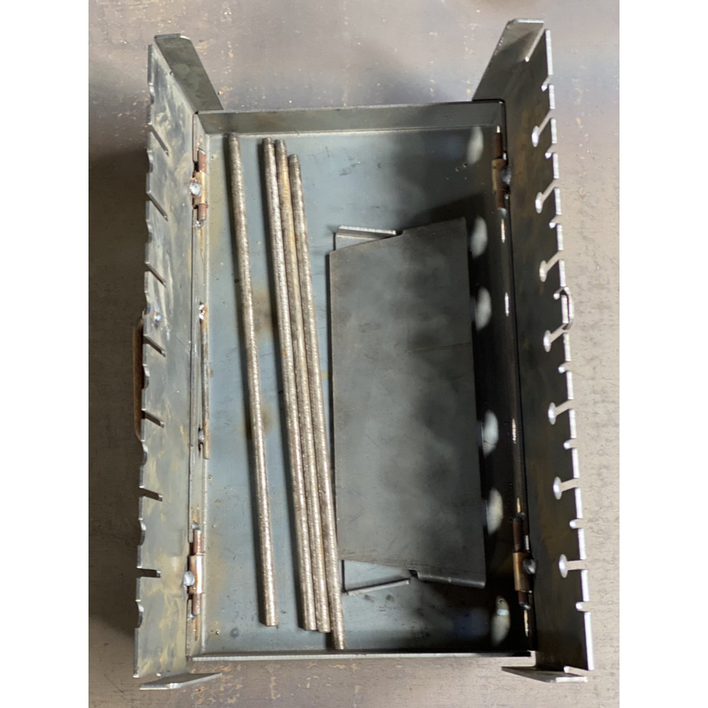 Мангал-чемодан 3 мм на 8 шампурів