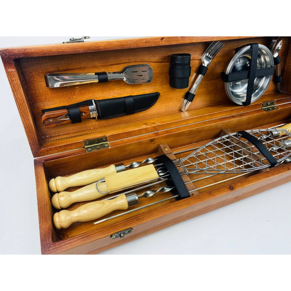 Набір шампурів у дерев'яному кейсі (7704)