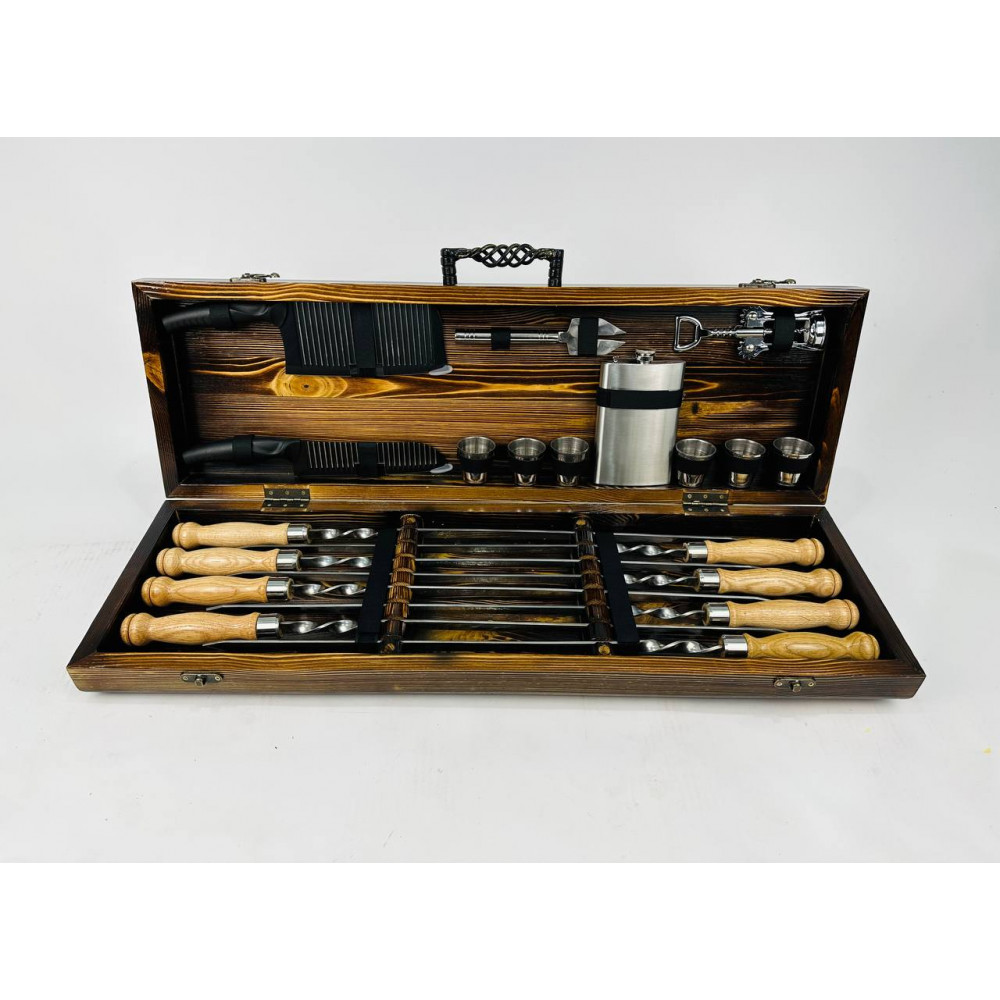 Набір шампурів у дерев'яному кейсі