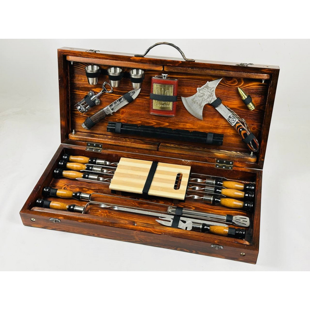 Набір шампурів у кейсі-столику (7301)