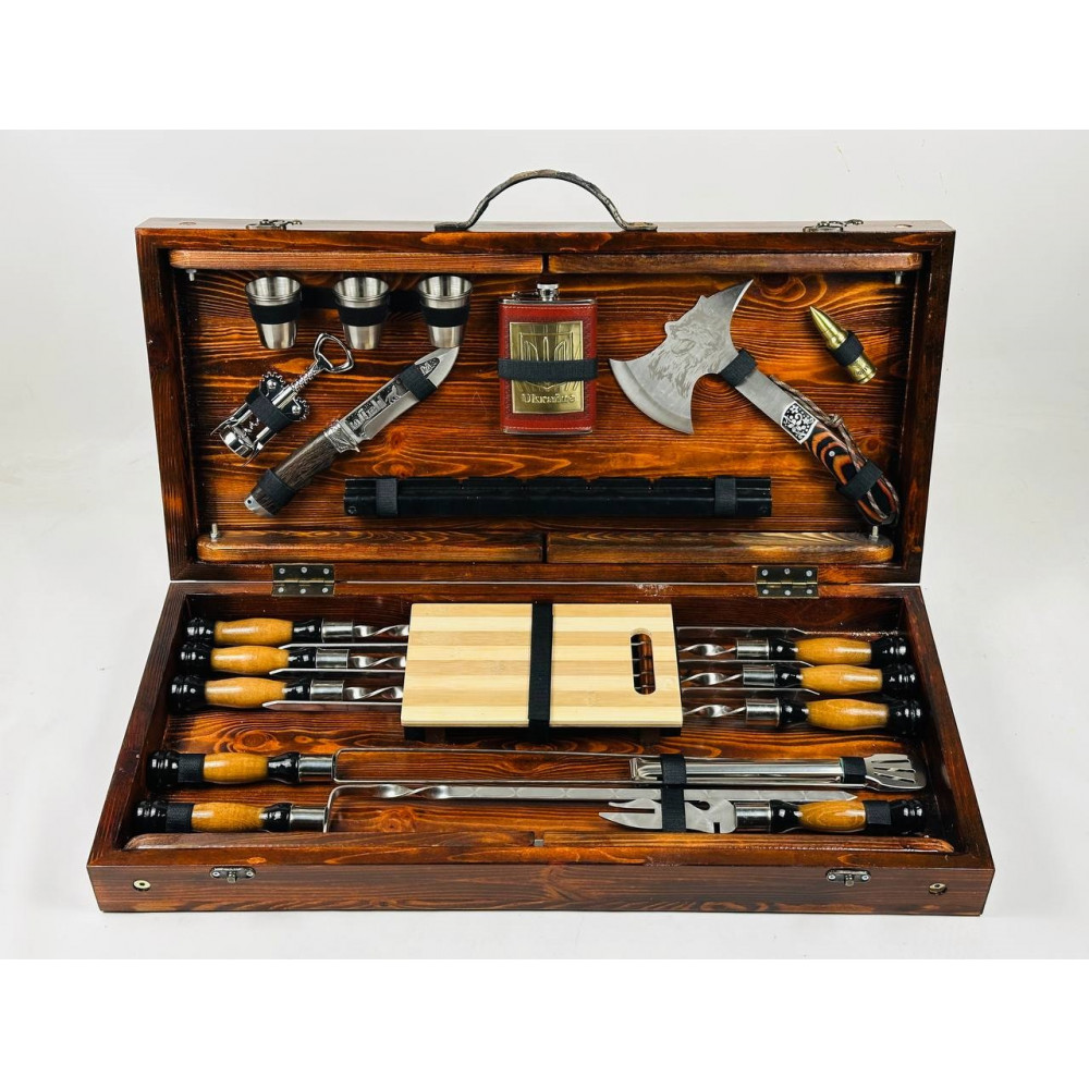 Набір шампурів у кейсі-столику (7301)