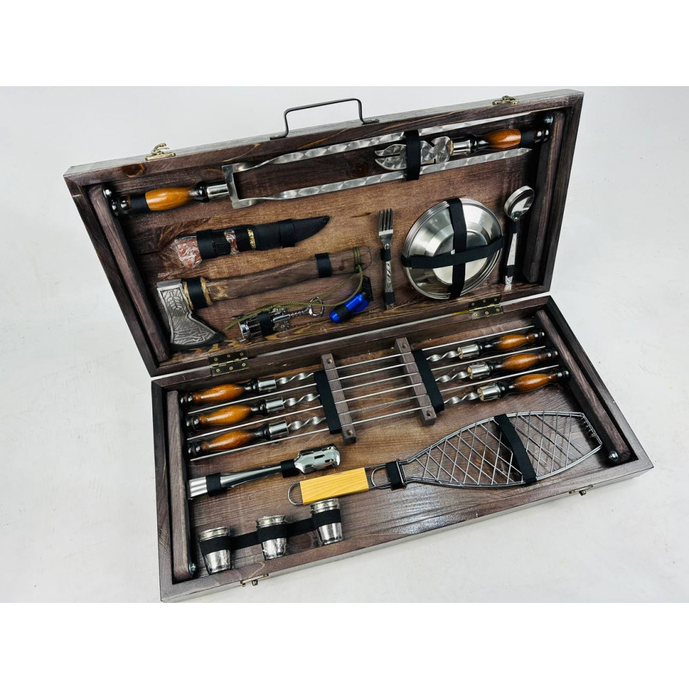 Набір шампурів у кейсі-столику (7511)