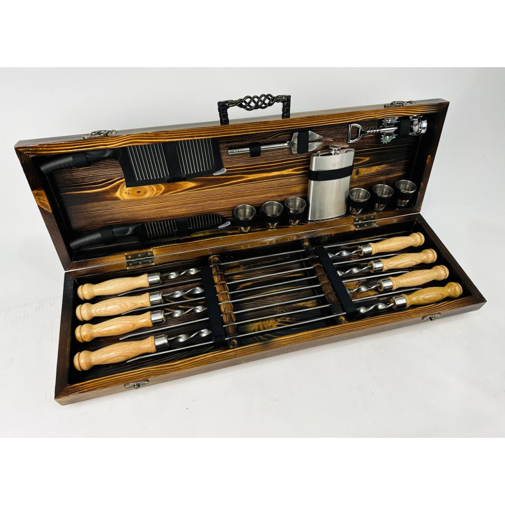 Набір шампурів у дерев'яному кейсі