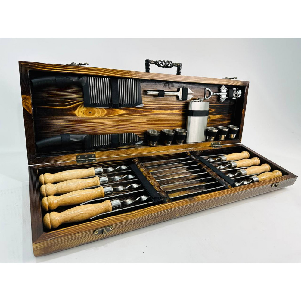 Набір шампурів у дерев'яному кейсі