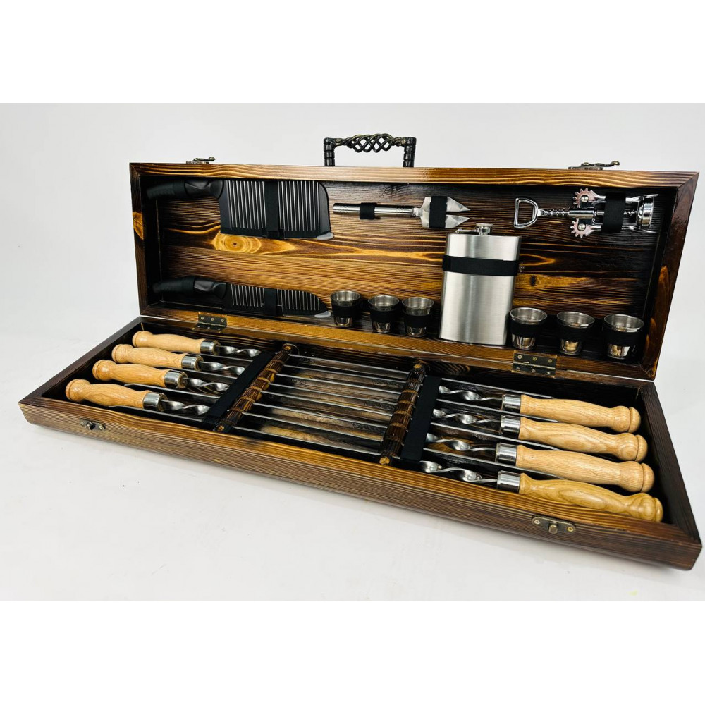 Набір шампурів у дерев'яному кейсі