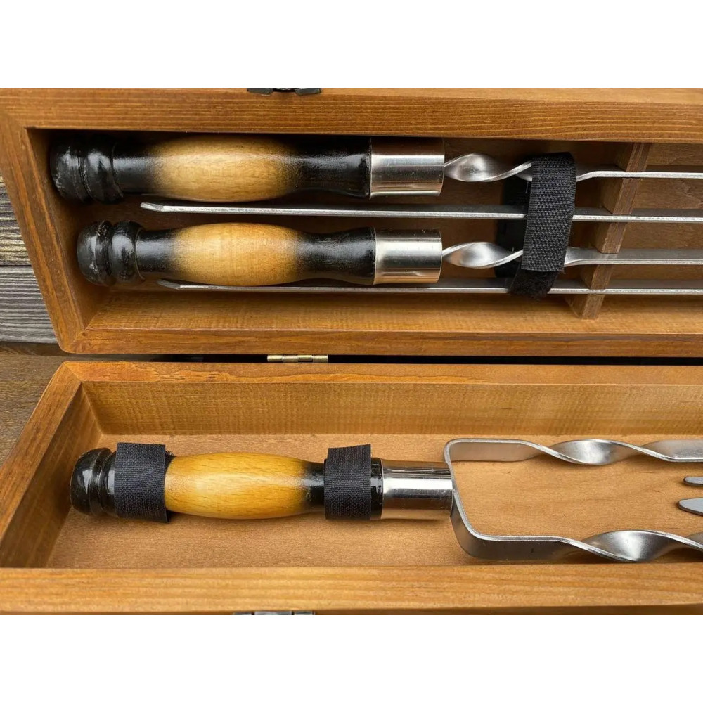 Набір шампурів у кейсі