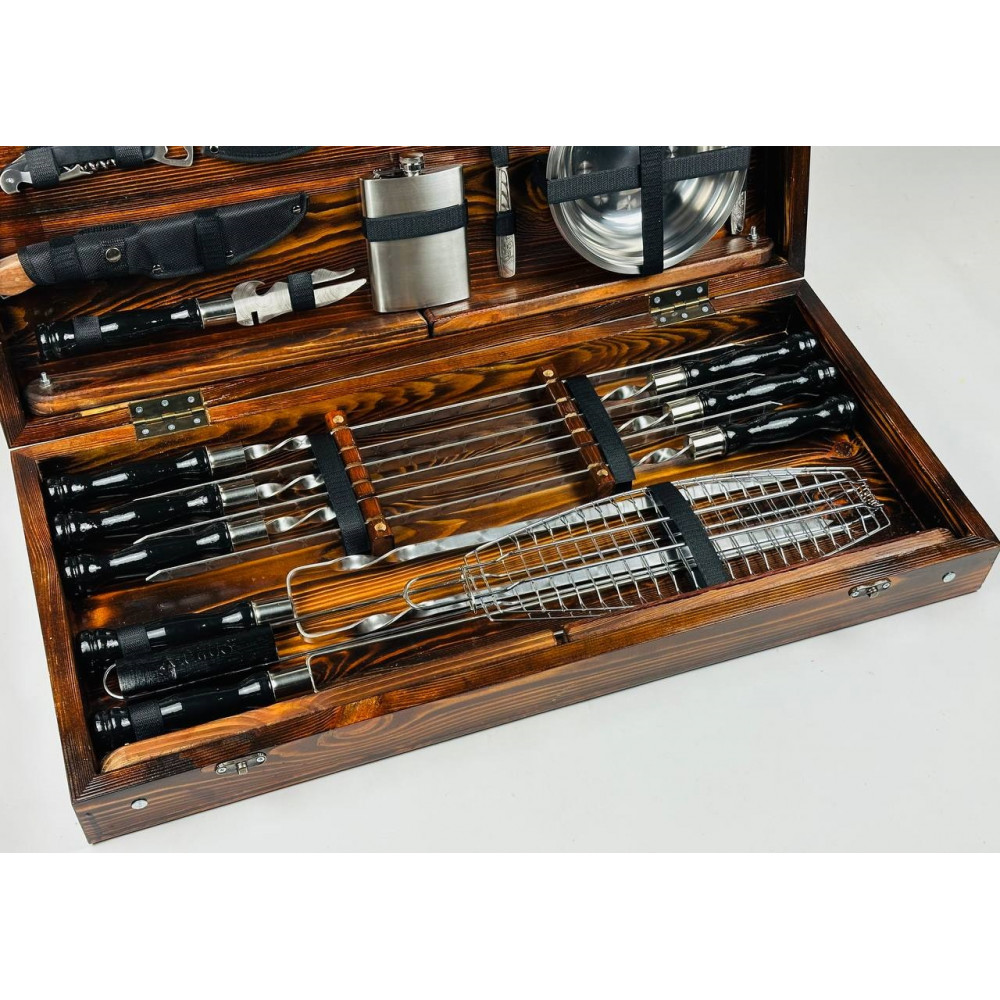 Набор шампуров в кейсе-столике (7302)