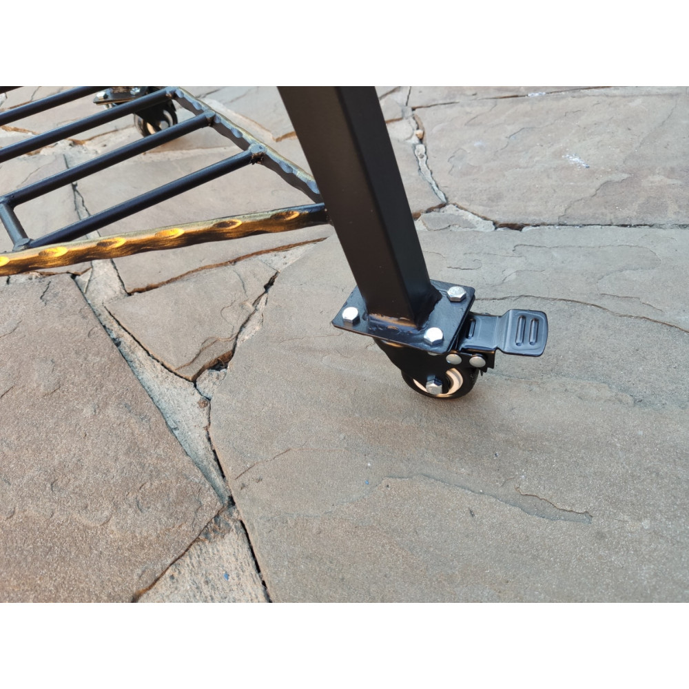 Піч під казан 35 см з трубою та столиками