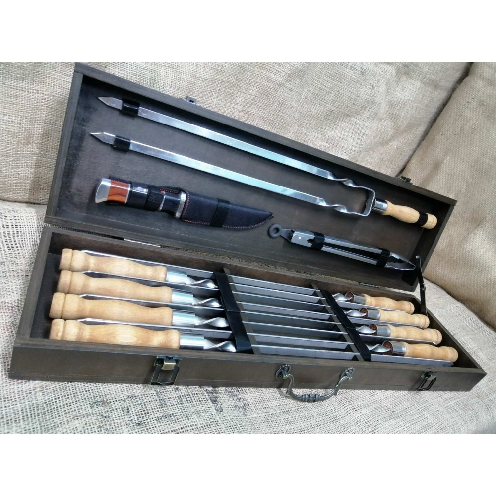 Подарочный набор шампуров и аксессуаров для барбекю Brown-Medium1