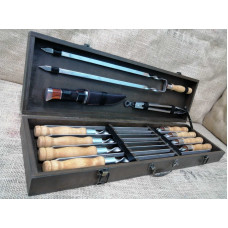 Подарочный набор шампуров и аксессуаров для барбекю Brown-Medium1 Подарочный набор шампуров и аксессуаров для барбекю Brown-Medium1