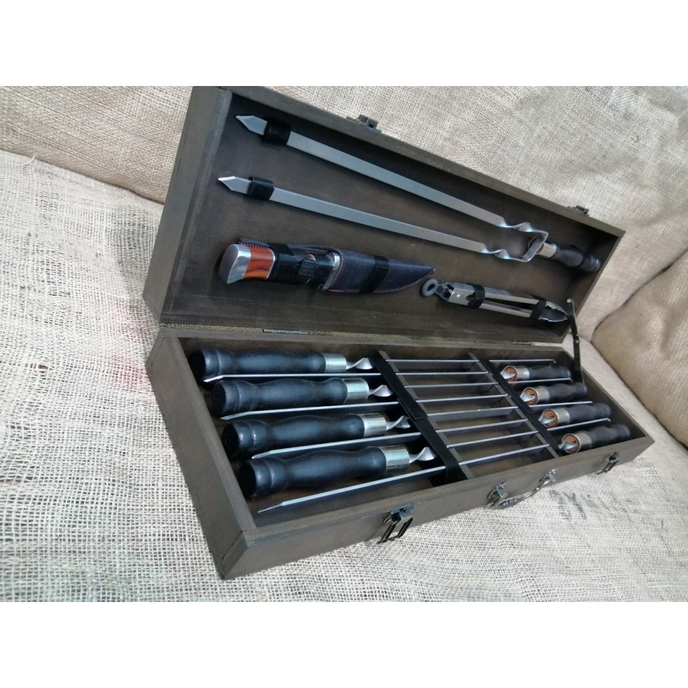 Подарочный набор шампуров и аксессуаров для барбекю Brown-Medium2