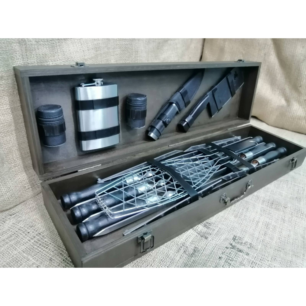 Подарочный набор шампуров и аксессуаров для барбекю Discovery-MAX