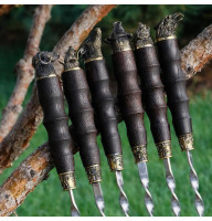 Преміальний набір шампурів з декоративною ручкою та бронзовими головами тварин