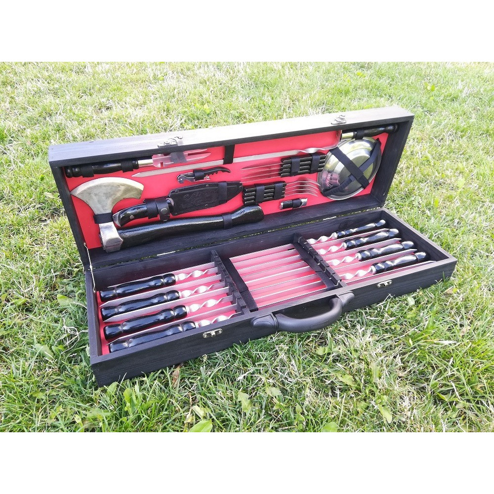 Шампура MASTER BLACK в дерев'яному кейсі 