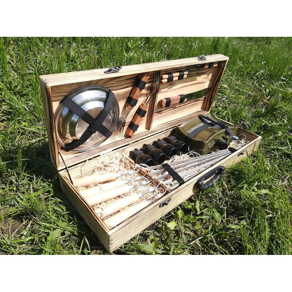 Шампура та аксесуарів у дерев'яному кейсі (К-005)