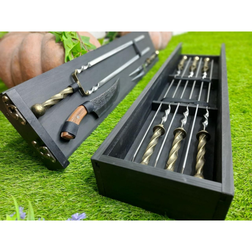 Шампура у дерев'яному кейсі (V-106)