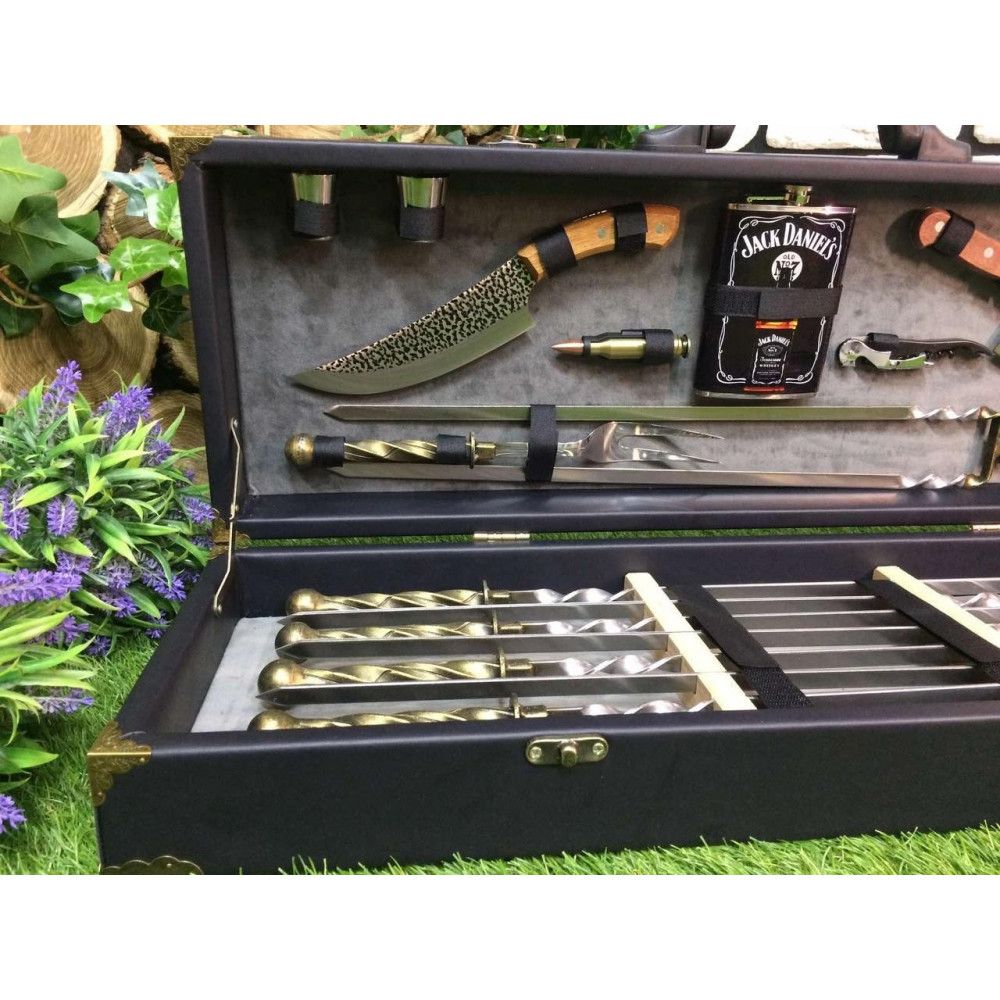 Шампура у дерев'яному сейсі обтягнутий шкірою (V-105)