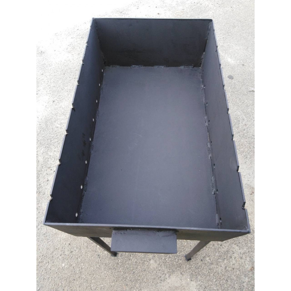 Качественный мангал 3 мм на 8 шампуров со столиком и съемными ножками